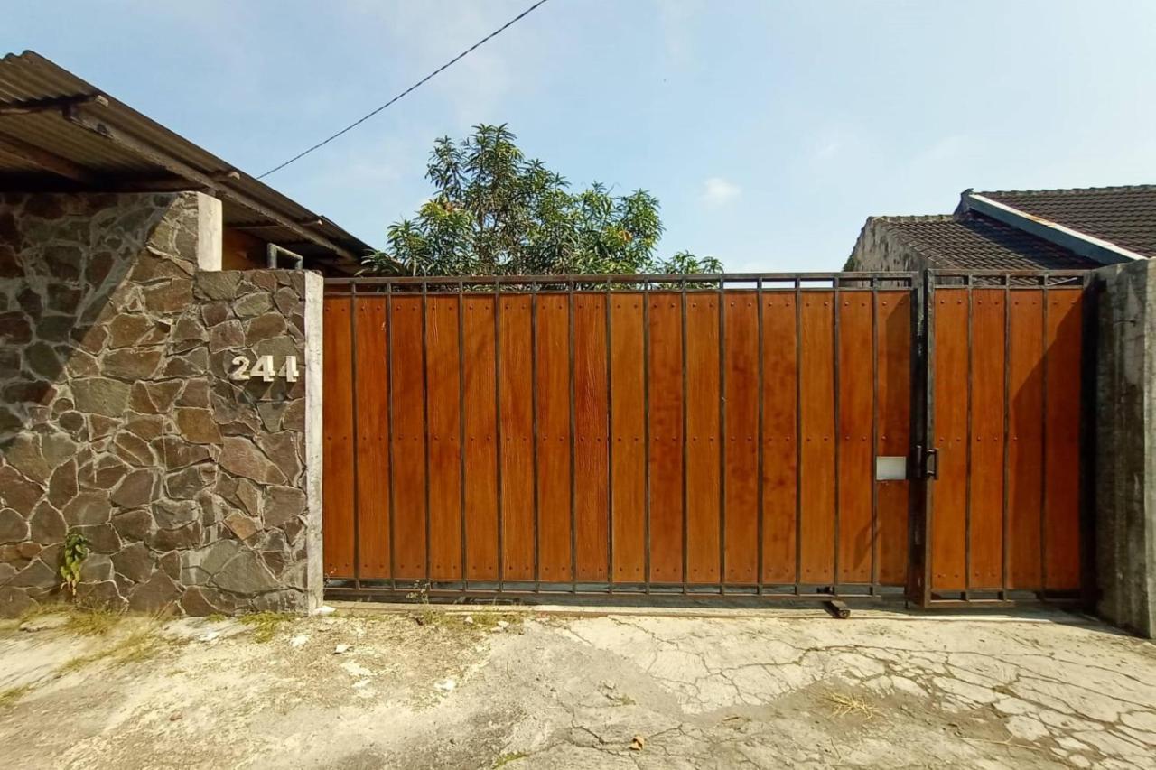 Express O 91578 Villali Jogja Yogyakarta Extérieur photo